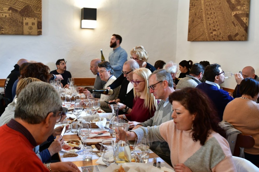 24c041fb-c5f1-4f7a-98fa-7ce7484a8cd7